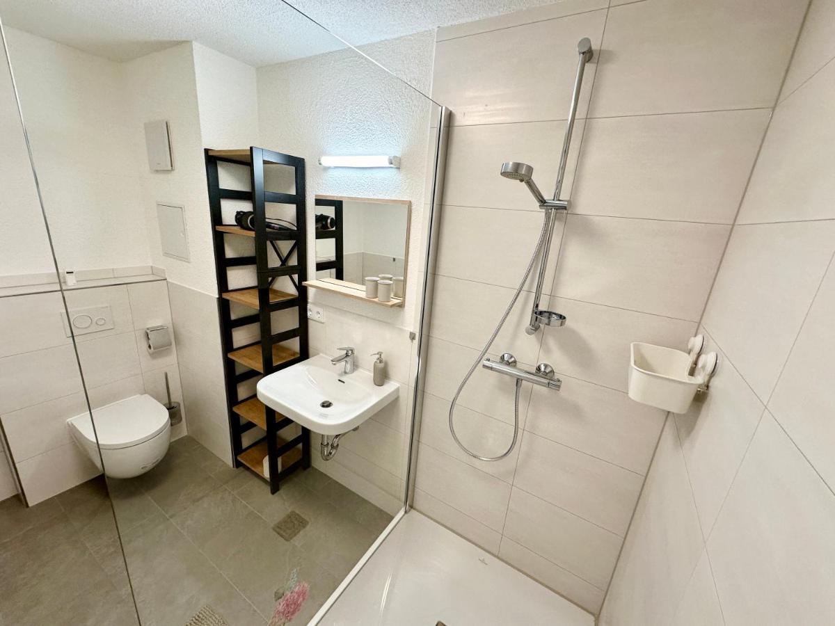 Modernes Zwei-Zimmer-Apartment Chemnitz - Kassberg Exteriör bild